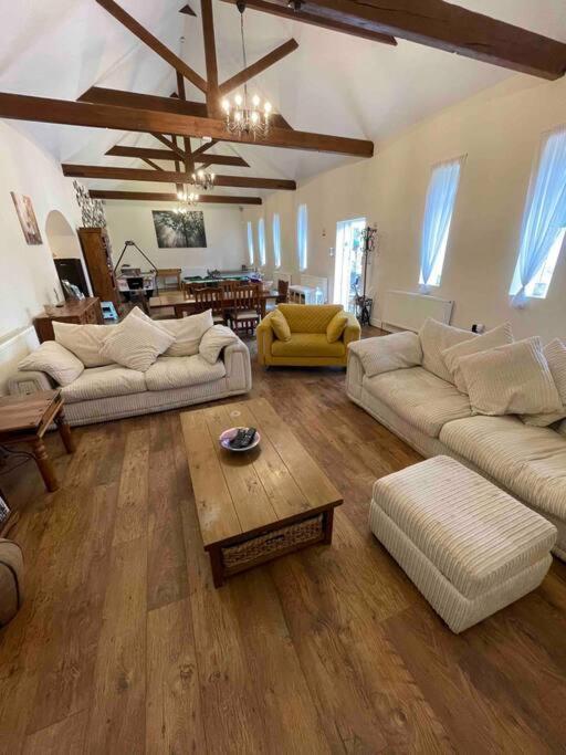 The Old Hay Barn - Games Room, Gym, Sleeps 8 Godmanchester Экстерьер фото