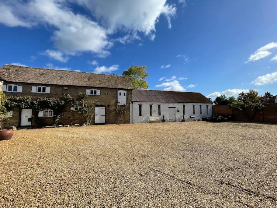 The Old Hay Barn - Games Room, Gym, Sleeps 8 Godmanchester Экстерьер фото