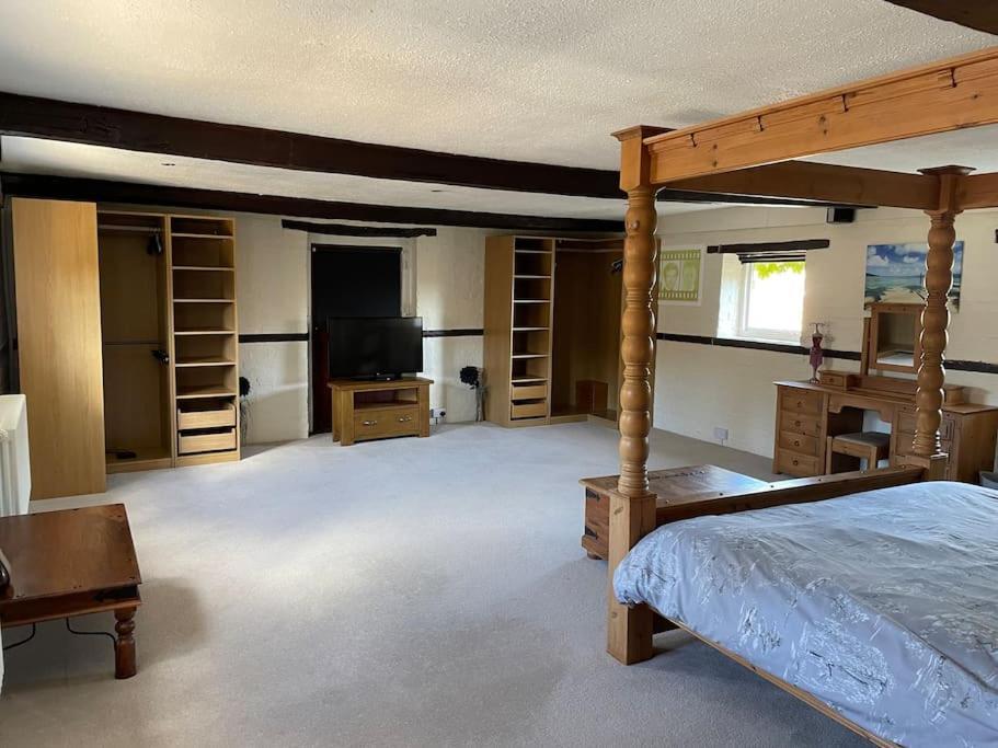 The Old Hay Barn - Games Room, Gym, Sleeps 8 Godmanchester Экстерьер фото