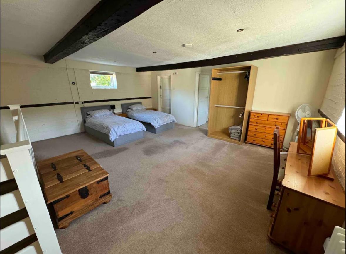 The Old Hay Barn - Games Room, Gym, Sleeps 8 Godmanchester Экстерьер фото